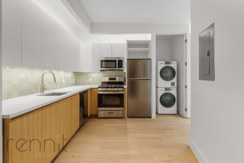 58 Vanderbilt Ave, Apt 5C Image 3