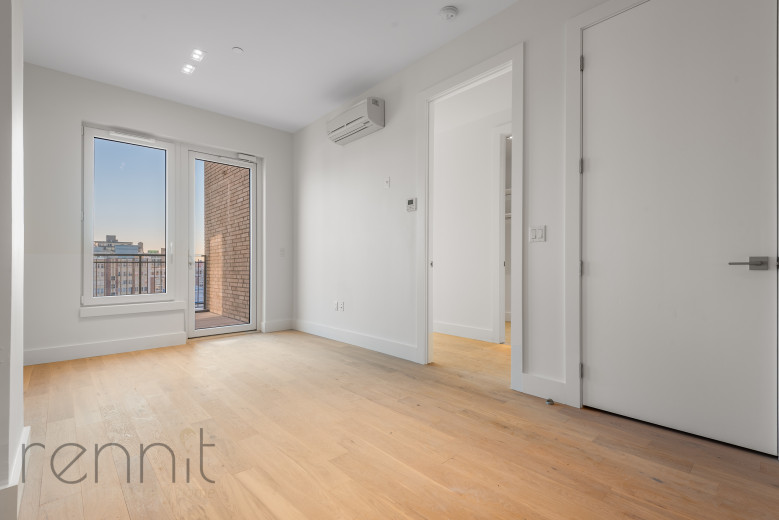 58 Vanderbilt Ave, Apt 7B Image 4