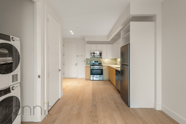 58 Vanderbilt Ave, Apt 7B Image 5