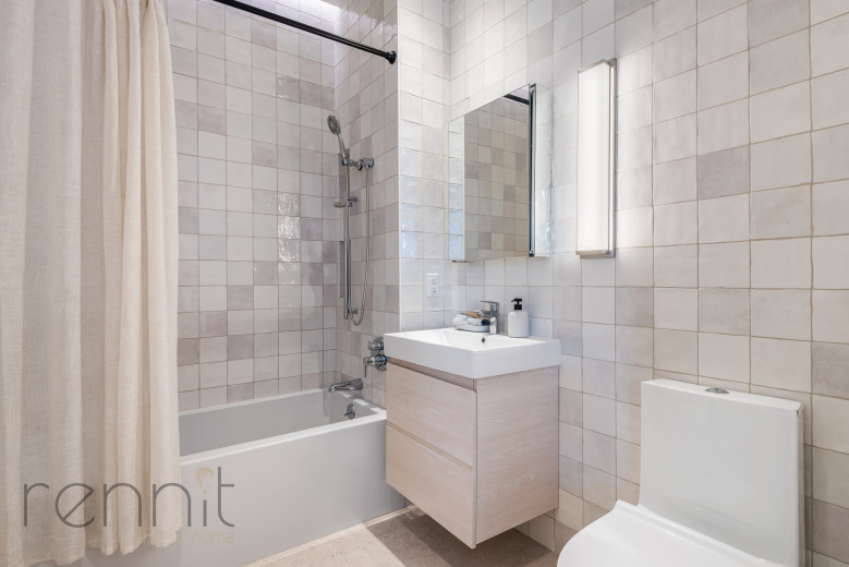 58 Vanderbilt Ave, Apt 7P Image 9