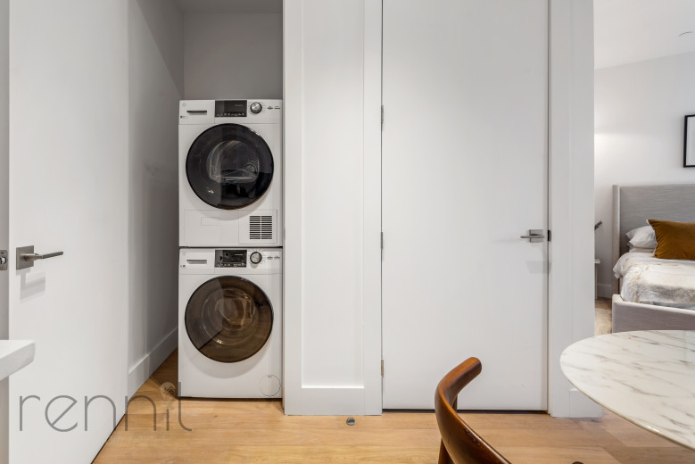 58 Vanderbilt Ave, Apt 7P Image 12