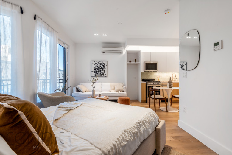 58 Vanderbilt Ave, Apt 7P Image 4