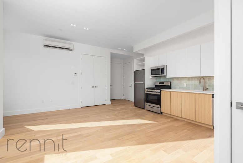 58 Vanderbilt Ave, Apt 9F Image 2