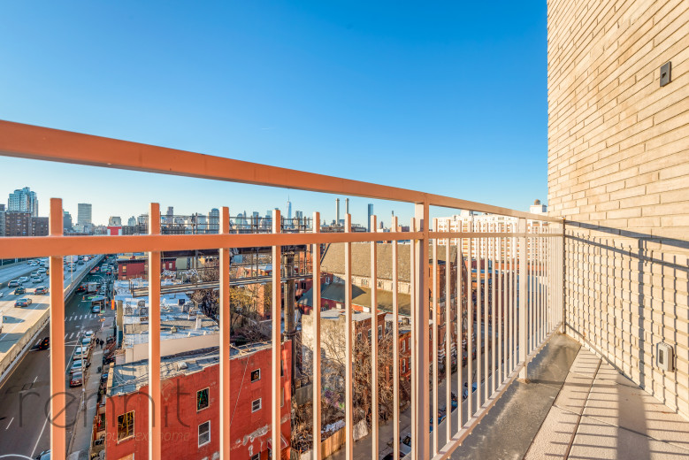 58 Vanderbilt Ave, Apt 7L Image 2