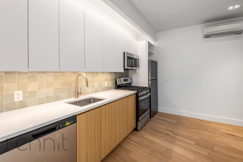 58 Vanderbilt Ave, Apt 7L Image 5