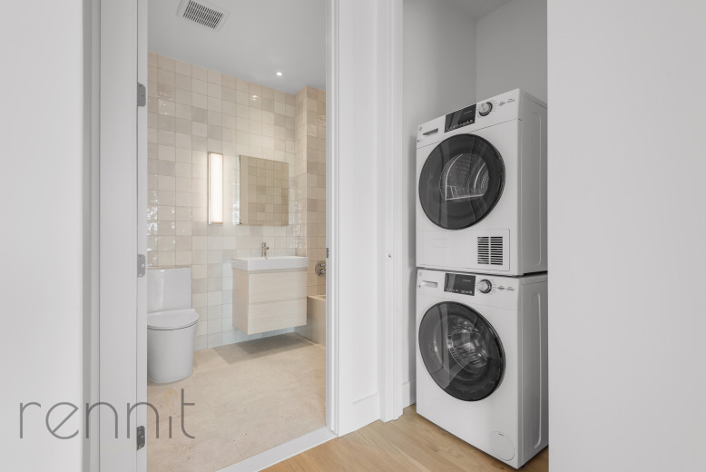 58 Vanderbilt Ave, Apt 8C Image 12