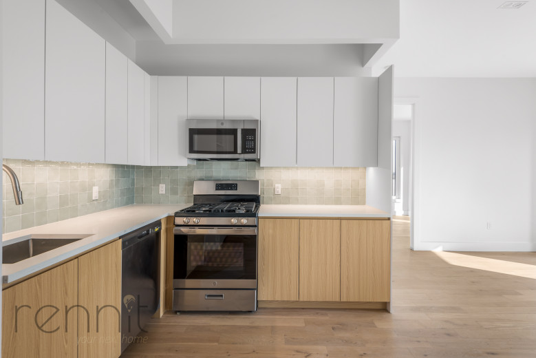 58 Vanderbilt Ave, Apt 8C Image 7