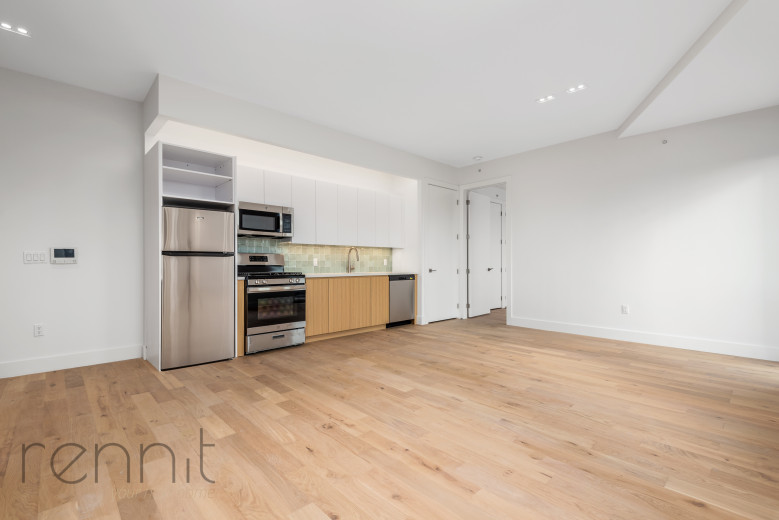 58 Vanderbilt Ave, Apt 8F Image 3