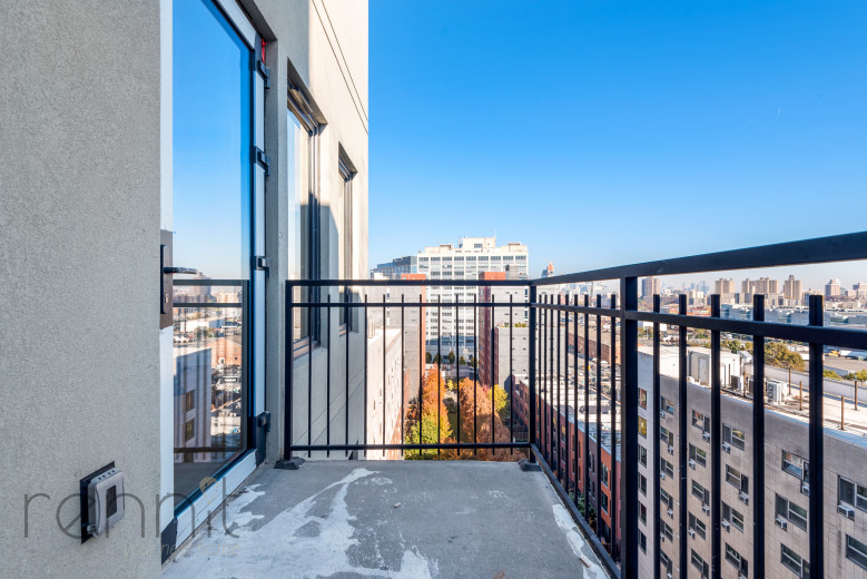 58 Vanderbilt Ave, Apt 8N Image 2