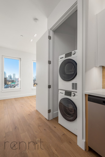58 Vanderbilt Ave, Apt 9M Image 3