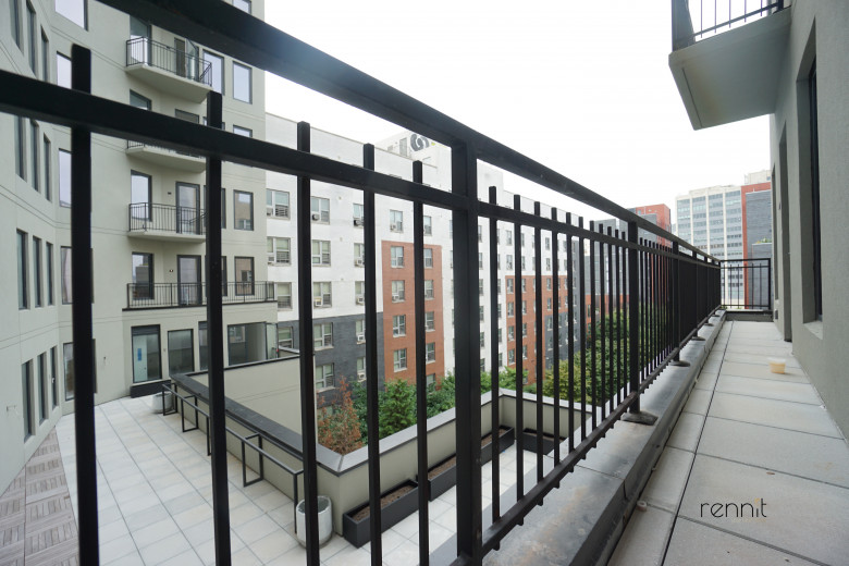 58 Vanderbilt Ave, Apt 9Q Image 2